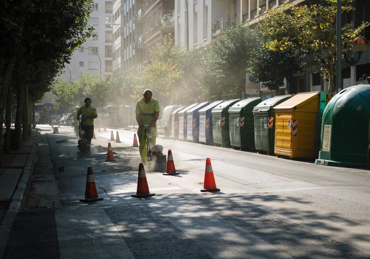 Obras de eliminación del carril bici, el pasado 22 de agosto