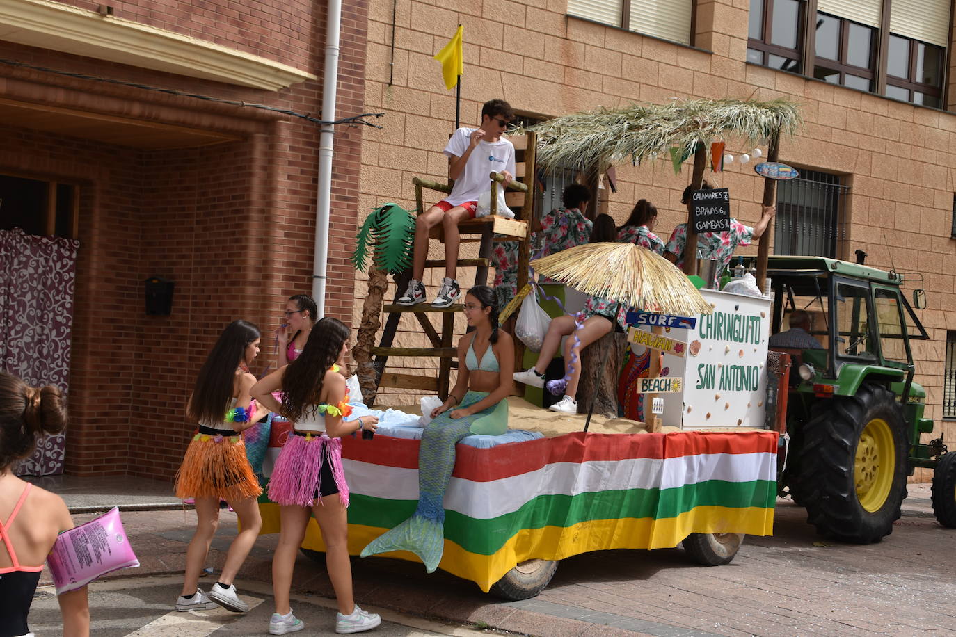 Chupinazo y carrozas de Pradejón