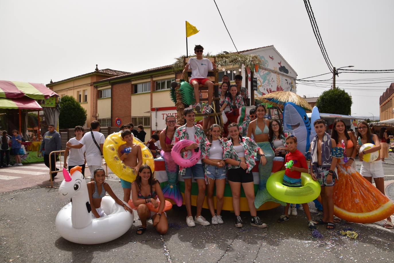 Chupinazo y carrozas de Pradejón