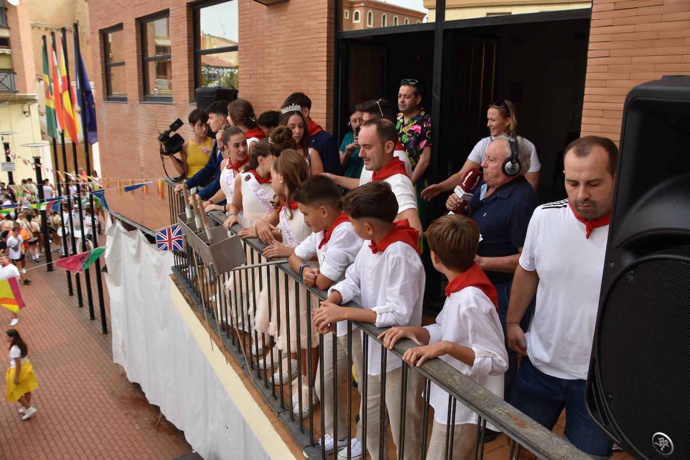 Chupinazo y carrozas de Pradejón