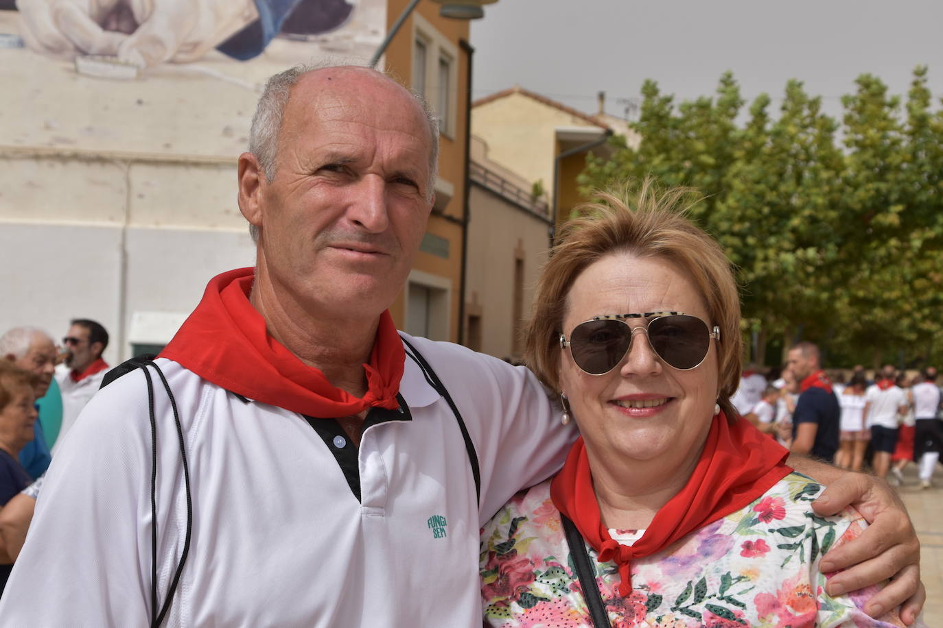 Chupinazo y carrozas de Pradejón