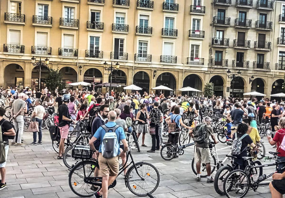 Manifestación de ciclistas en Logroño