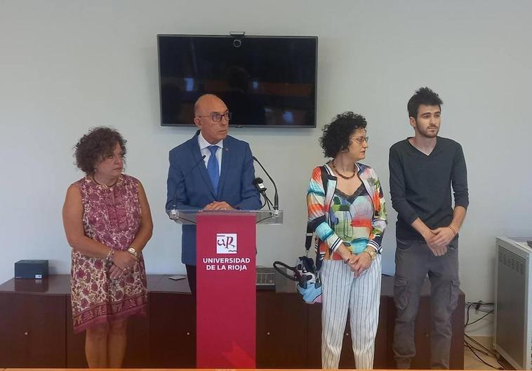 Comparecencia del rector, la decana, la vicerrectora y el presidente del Consejo de Estudiantes ante los medios de comunicacion