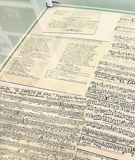 Imagen secundaria 2 - La muestra recoge diferentes elementos que podían encontrarse en la plaza de toros antigua de Arnedo. 