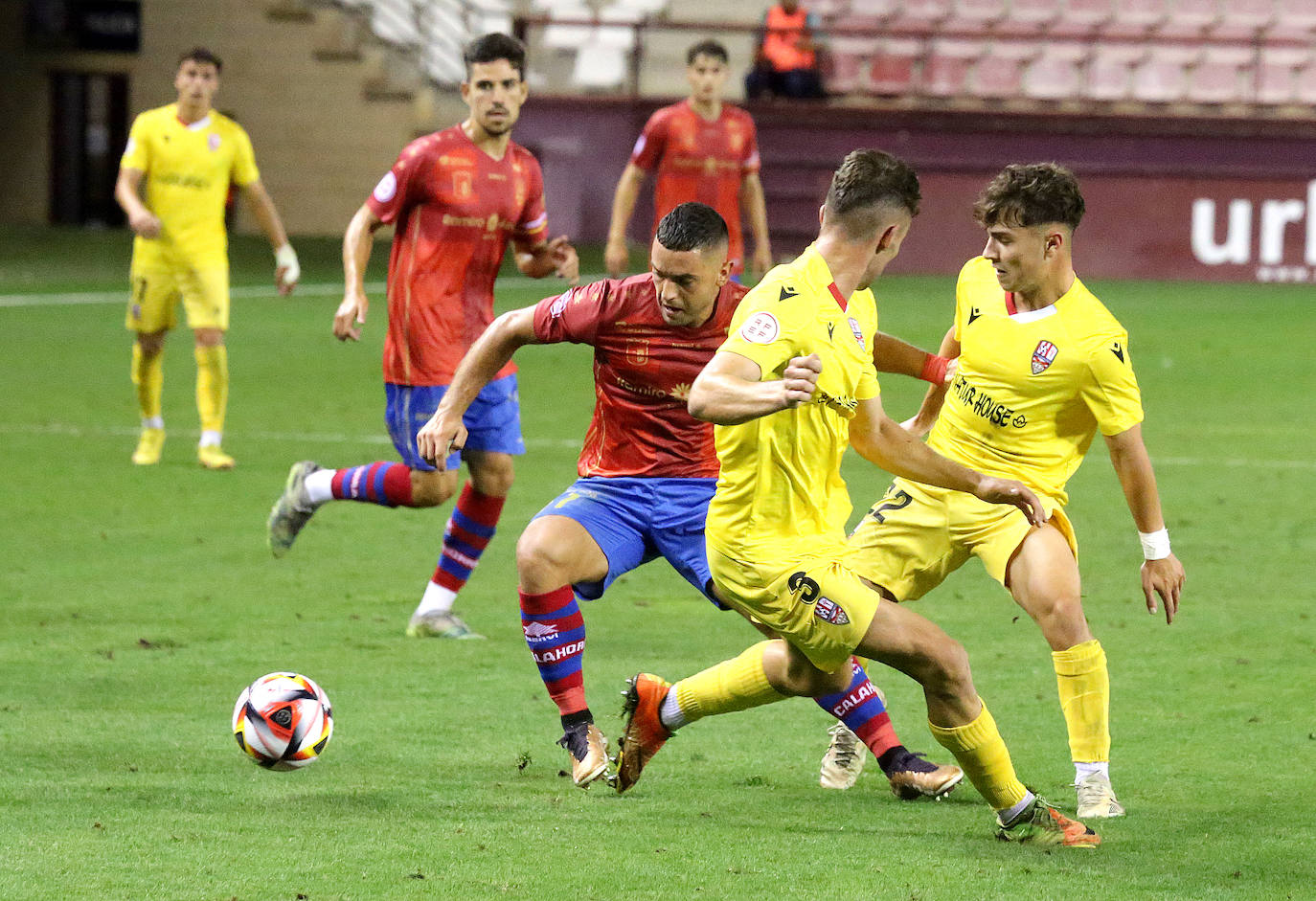 El público gozó en el Calahorra - UDL