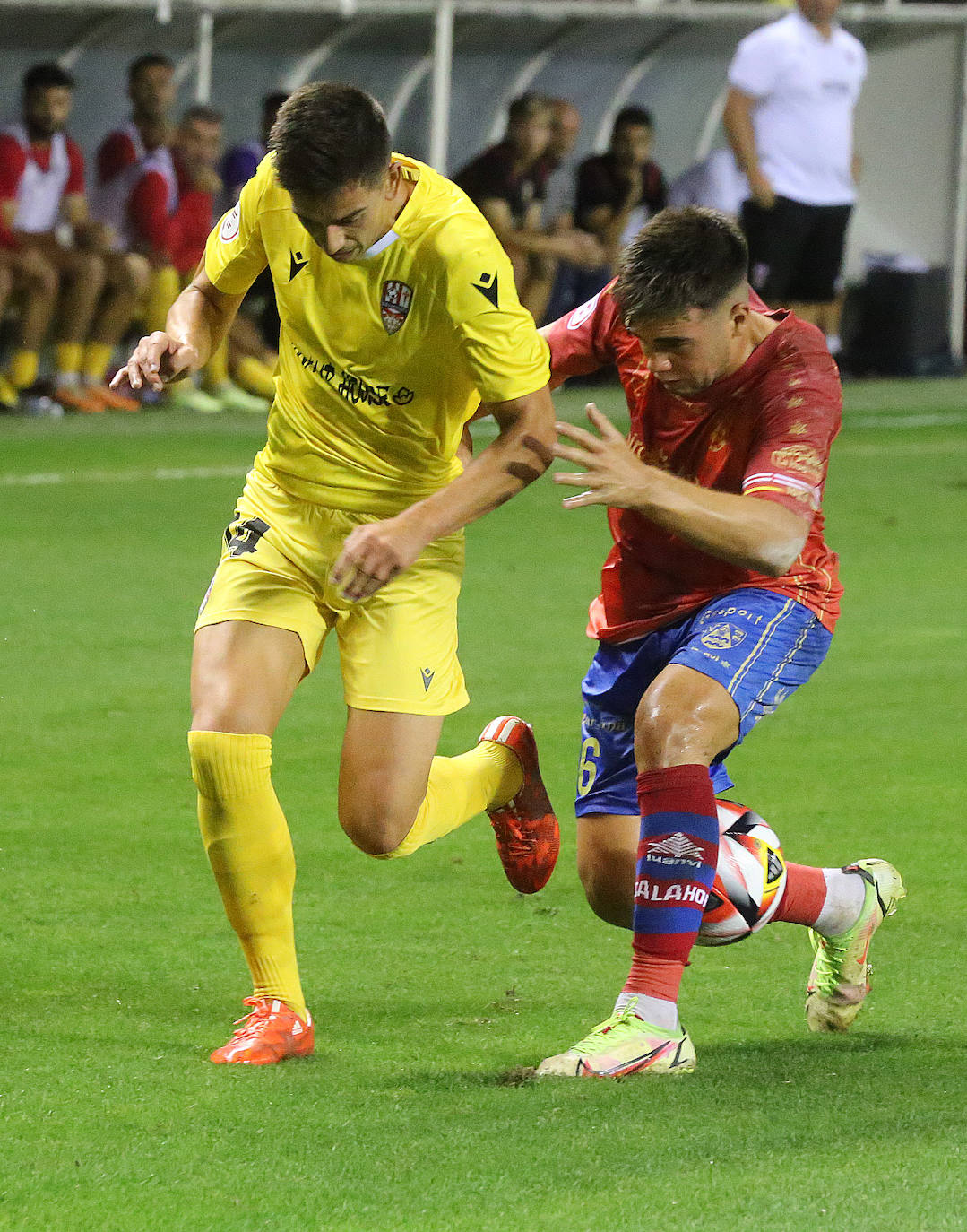 El público gozó en el Calahorra - UDL