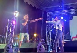 Nico y Julia. cantando 'Querer'