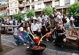 Grupo de jóvenes participantes.