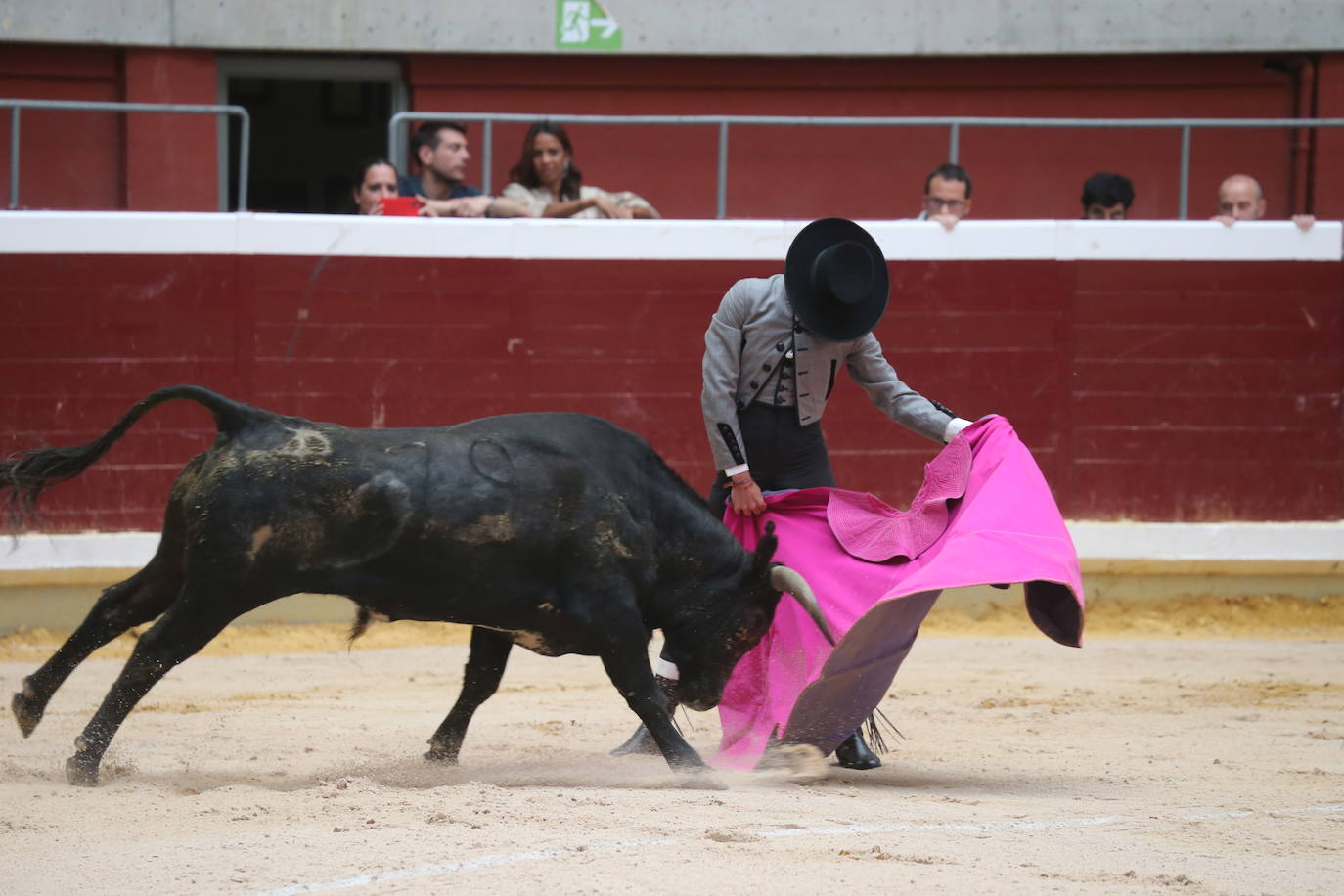 La cantera riojana se da cita en la plaza de toros de La Ribera