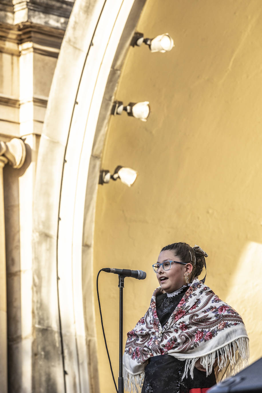 Festival de jotas en el Espolón