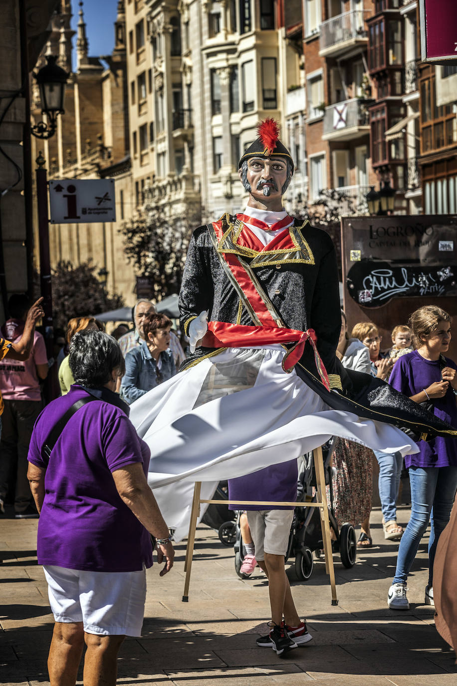 Mañana de gigantes para grandes y pequeños