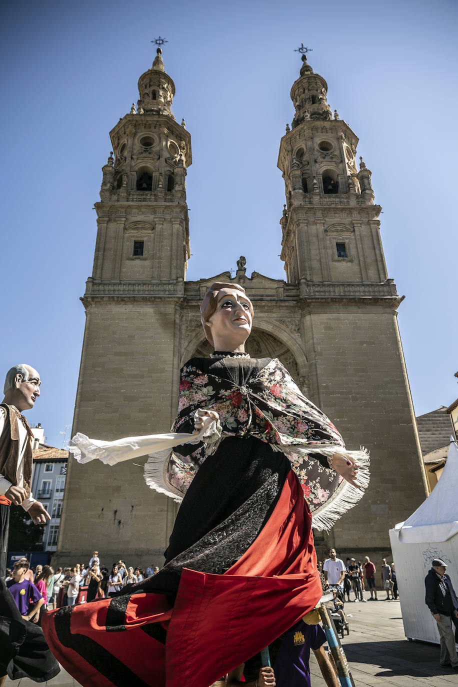 Mañana de gigantes para grandes y pequeños