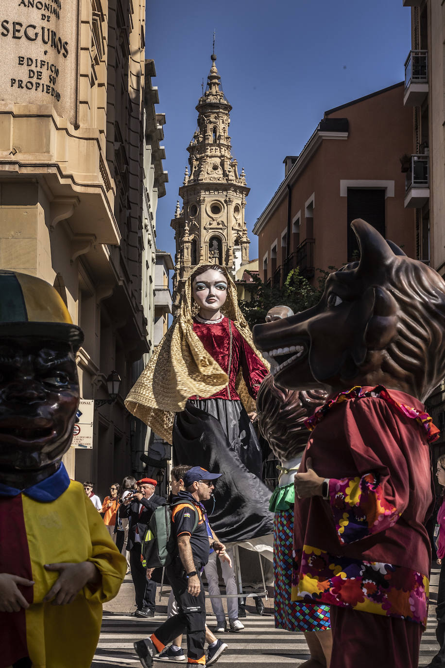 Mañana de gigantes para grandes y pequeños