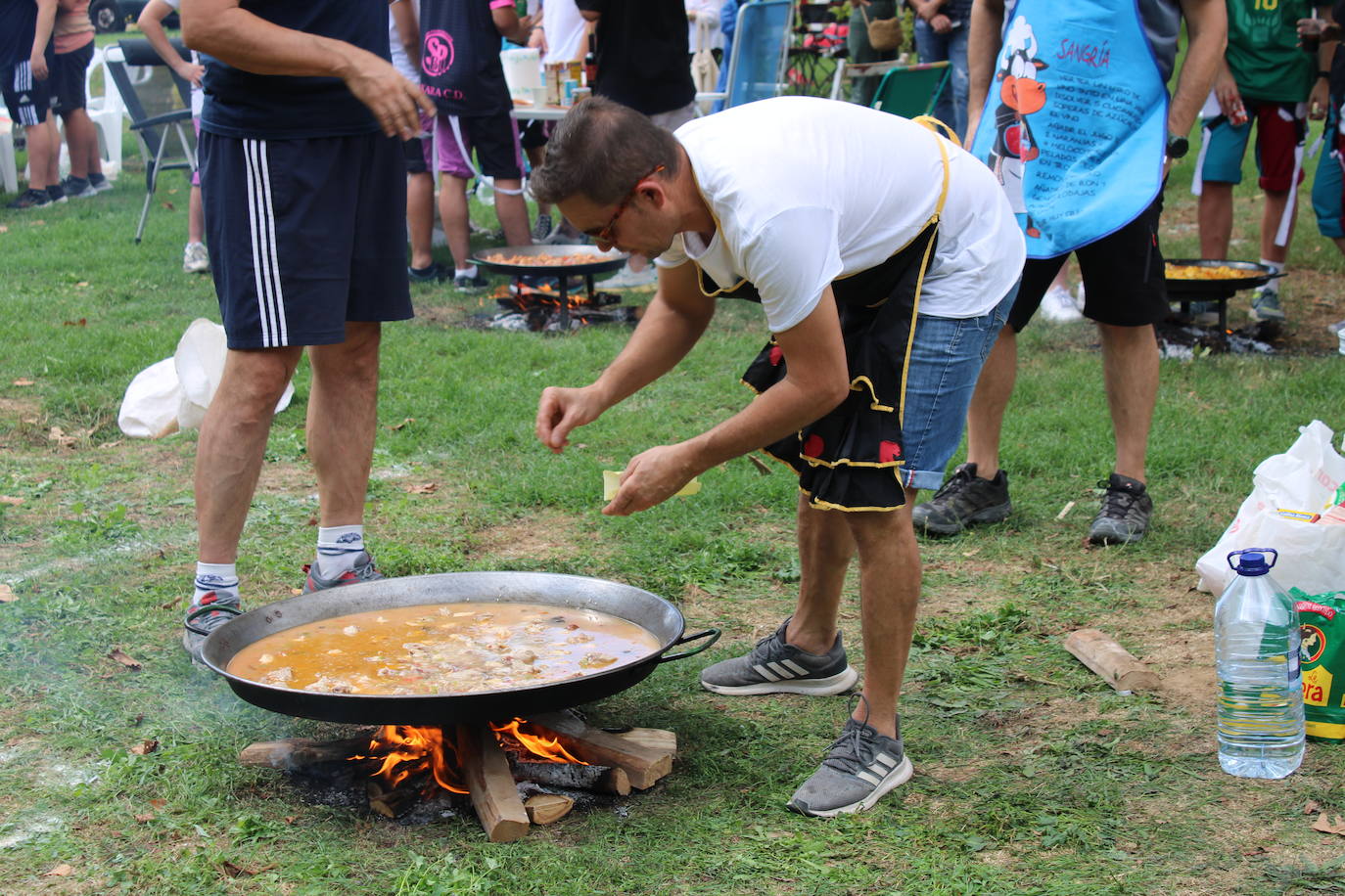 Tradicional concurso de paellas para despedir las fiestas de Nájera