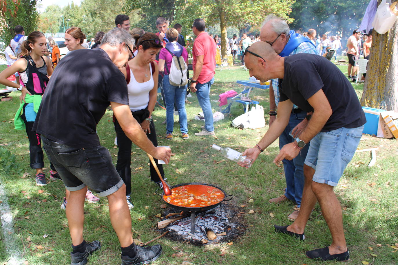 Tradicional concurso de paellas para despedir las fiestas de Nájera