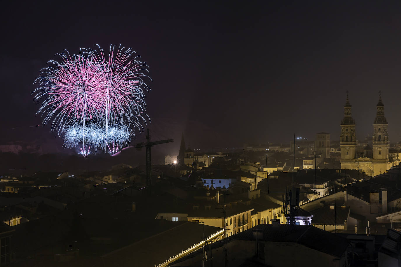 Noche de fuegos artificiales con Pirotecnia Zaragozana