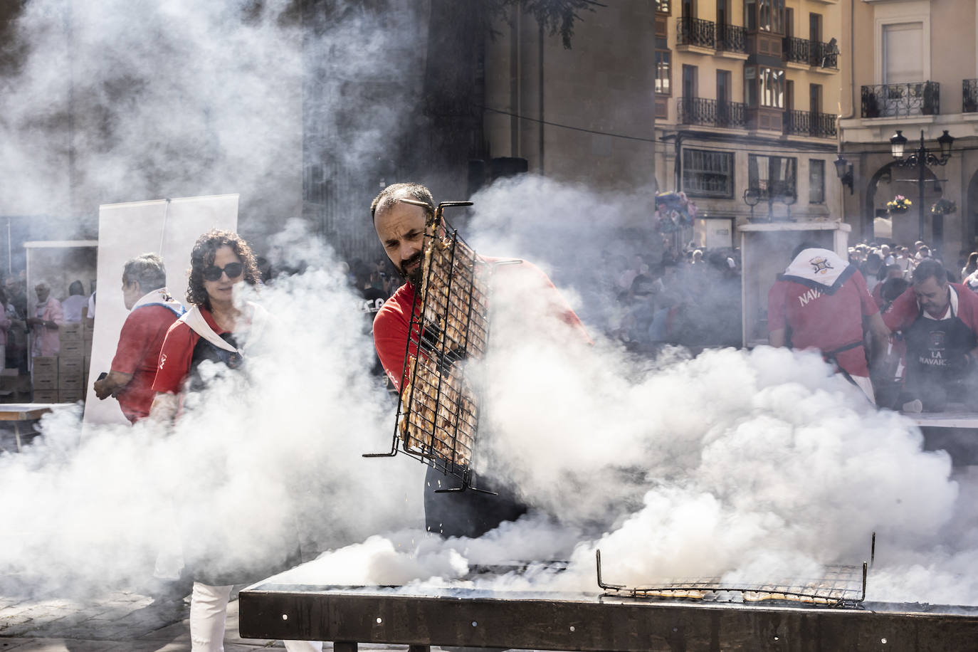 Degustación de choricillo y panceta en la plaza del Mercado