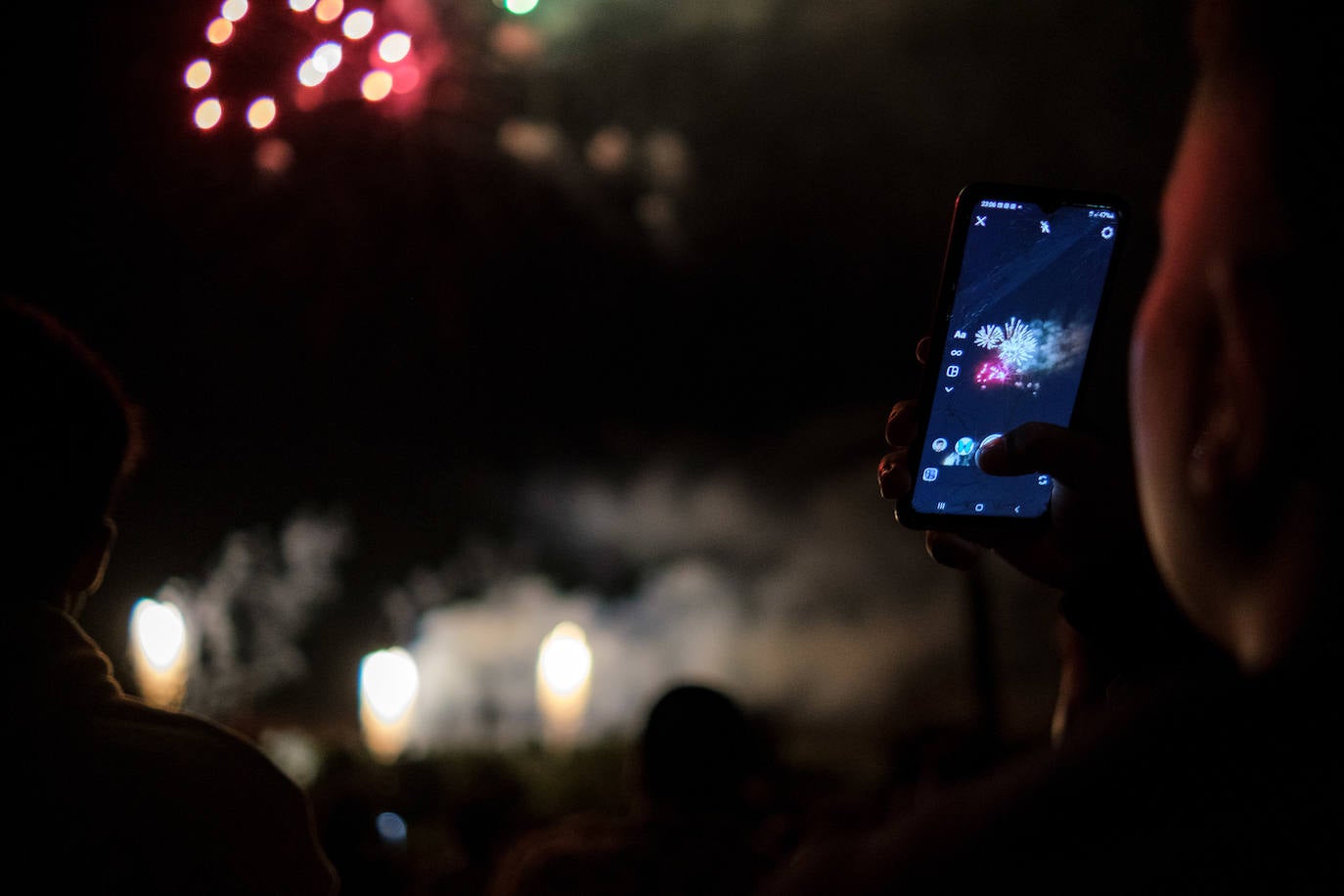Pirotecnia Pablo pone color a la noche del miércoles