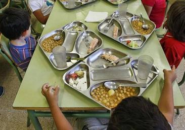 Hallan larvas de gusano en los menús de cinco colegios por pasta en mal estado