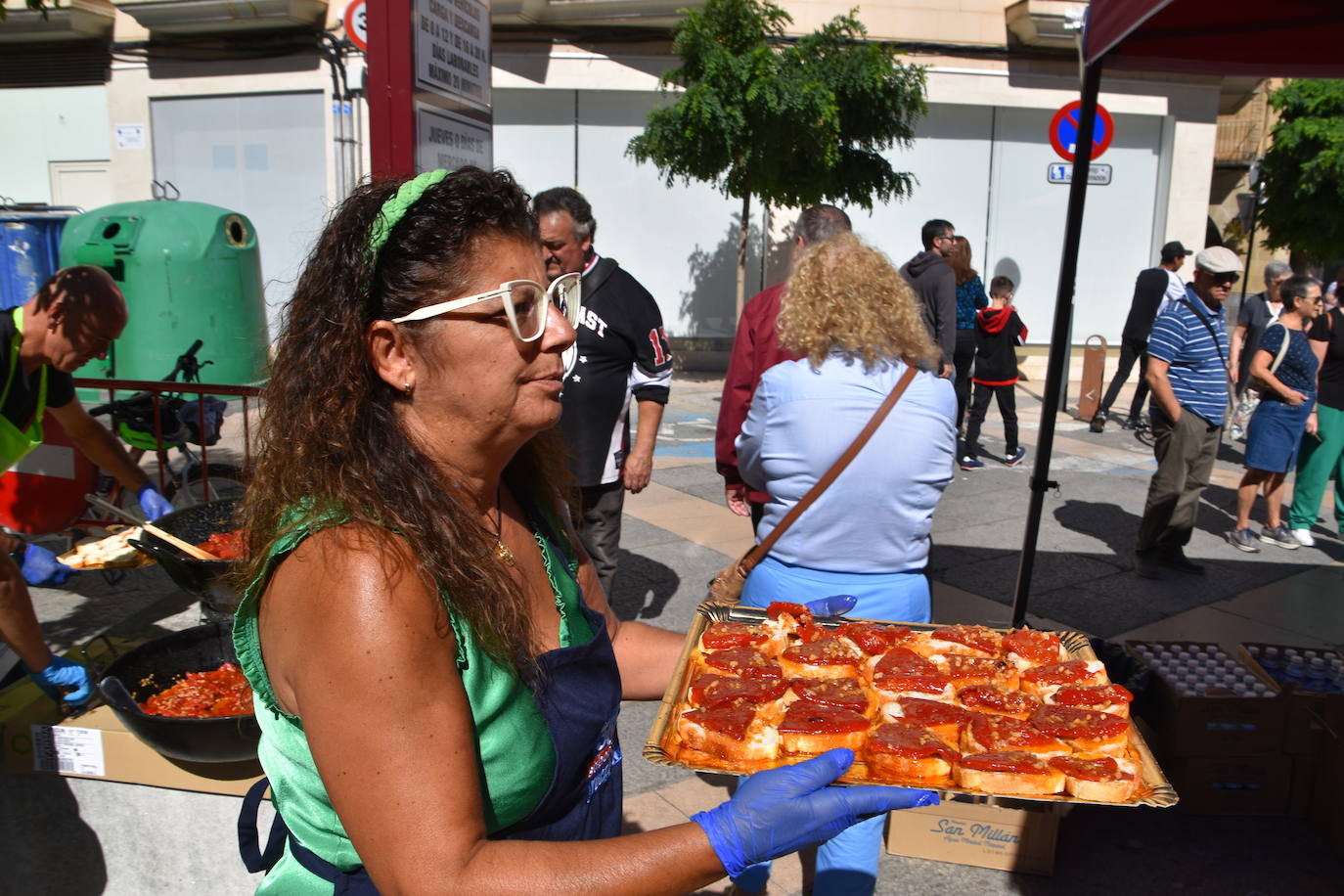 &#039;Calahorra con pimientos&#039; llena las calles de olor y sabor