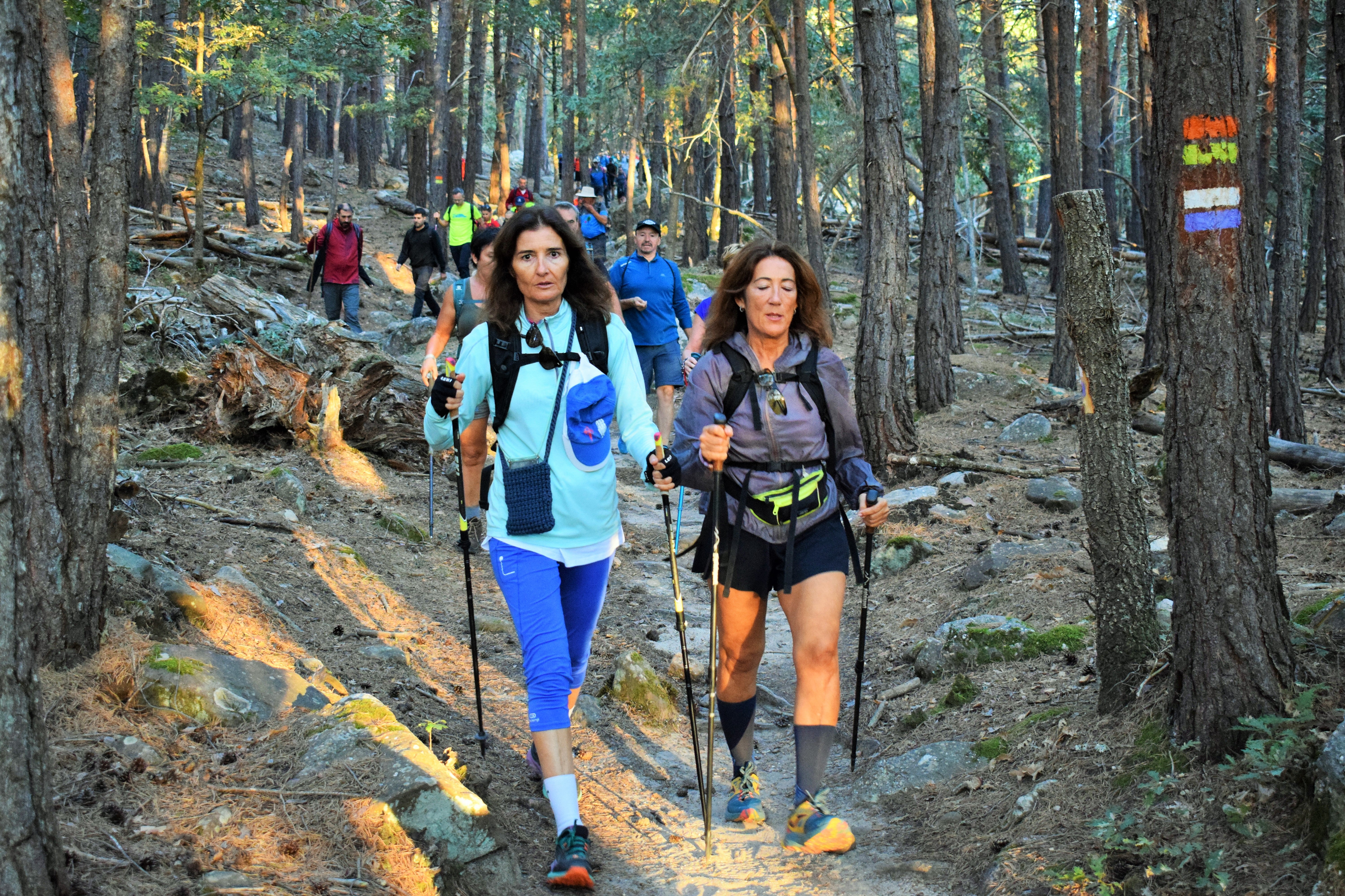 Instantes de la marcha de Hoyos