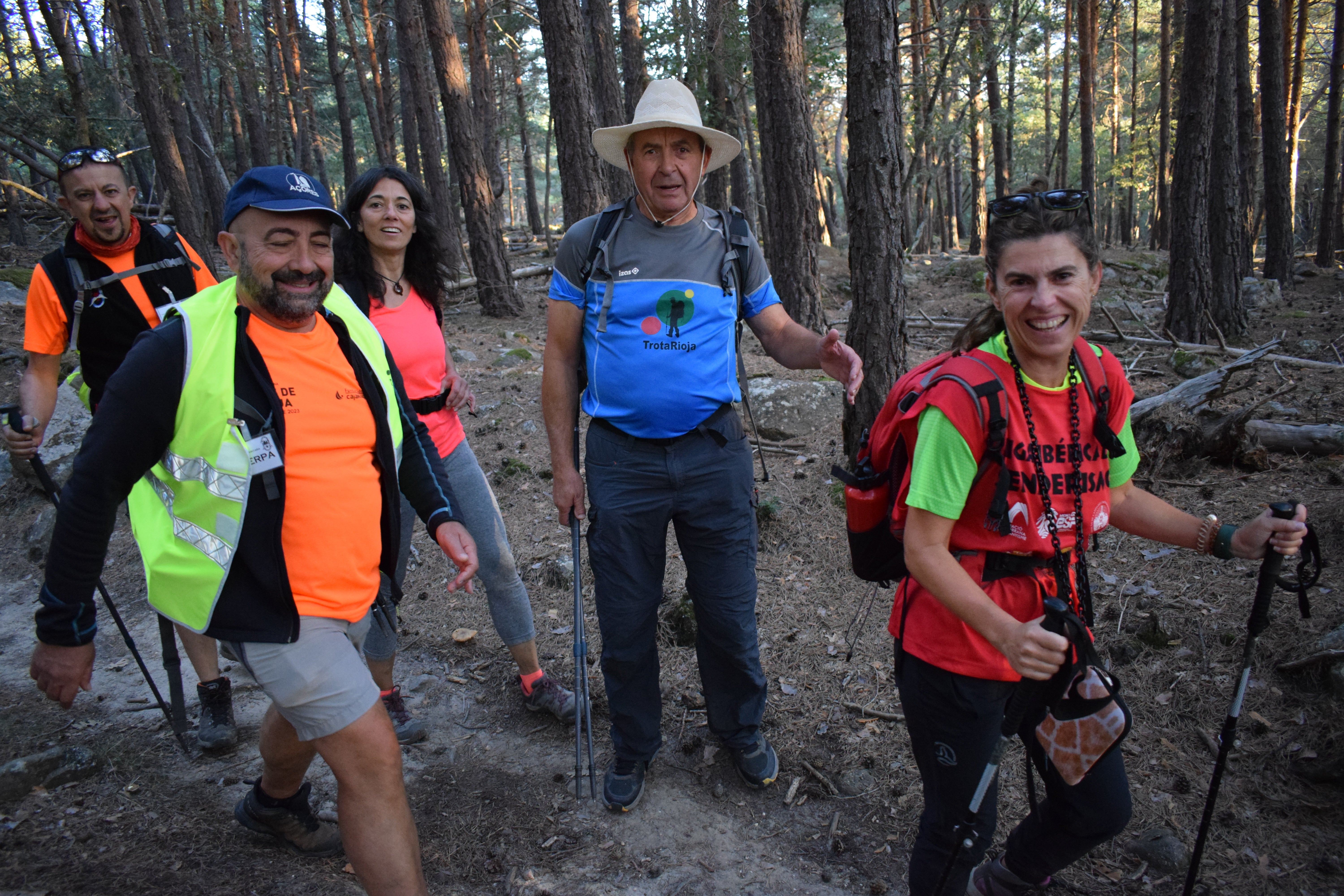 Instantes de la marcha de Hoyos