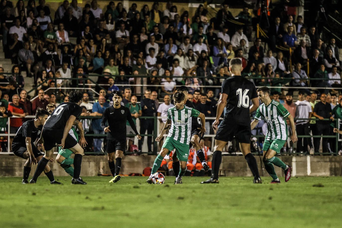 Las imágenes de la derrota del Pradejón ante el Atlético de Lugones