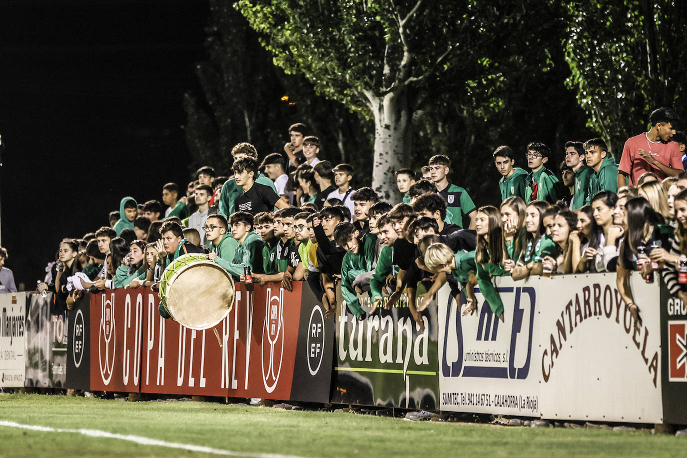 Las imágenes de la derrota del Pradejón ante el Atlético de Lugones
