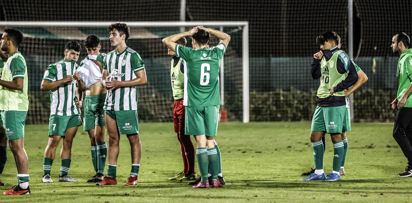 Las imágenes de la derrota del Pradejón ante el Atlético de Lugones