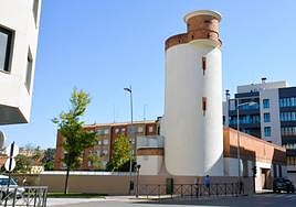 Torreón del antiguo cuartel de la Guardia Civil en Calahorra.