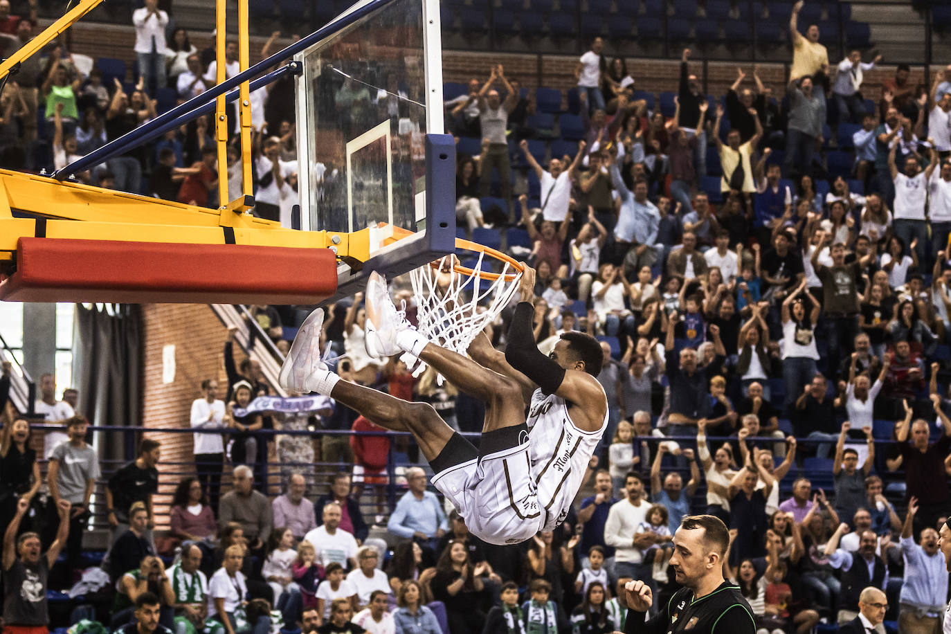 Clavijo 62 - Betis 56