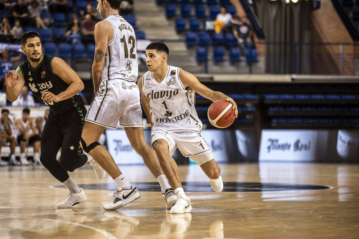 Clavijo 62 - Betis 56