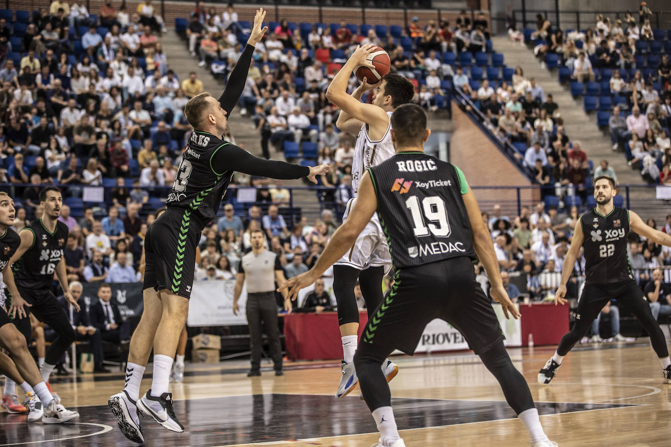 Clavijo 62 - Betis 56