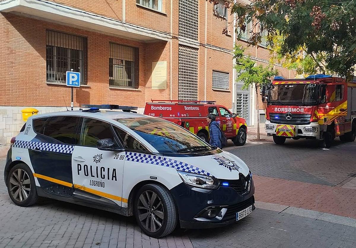 El colegio Adoratrices ha sido desalojado por seguridad.