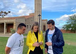 Los ediles Samuel Muro y Carolina Sáenz y el alcalde, Pedro Muro.