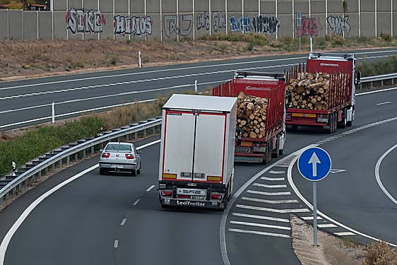 Los transportistas de La Rioja deciden el sábado si van a la huelga