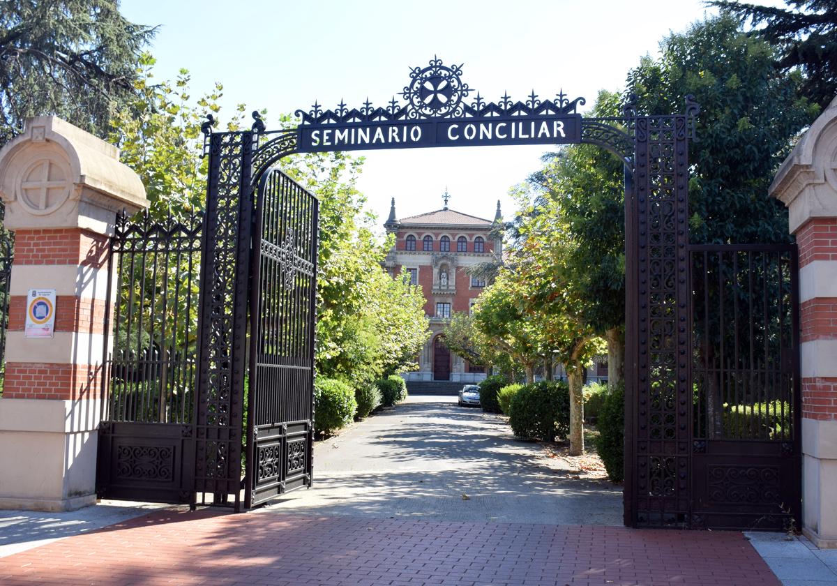 El seminiario conciliar acoge en sus instalaciones de Logroño la sede de la Diócesis de Calahorra y La Calzada-Logroño.