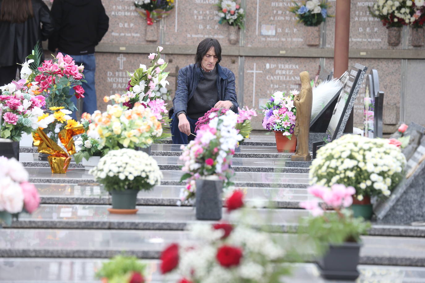 El Día de Todos los Santos, en el cementerio de Logroño