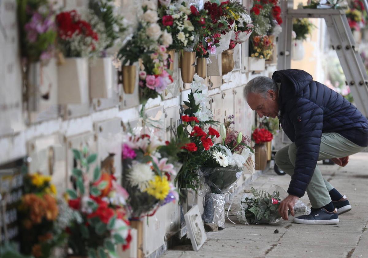 El Día de Todos los Santos, en el cementerio de Logroño