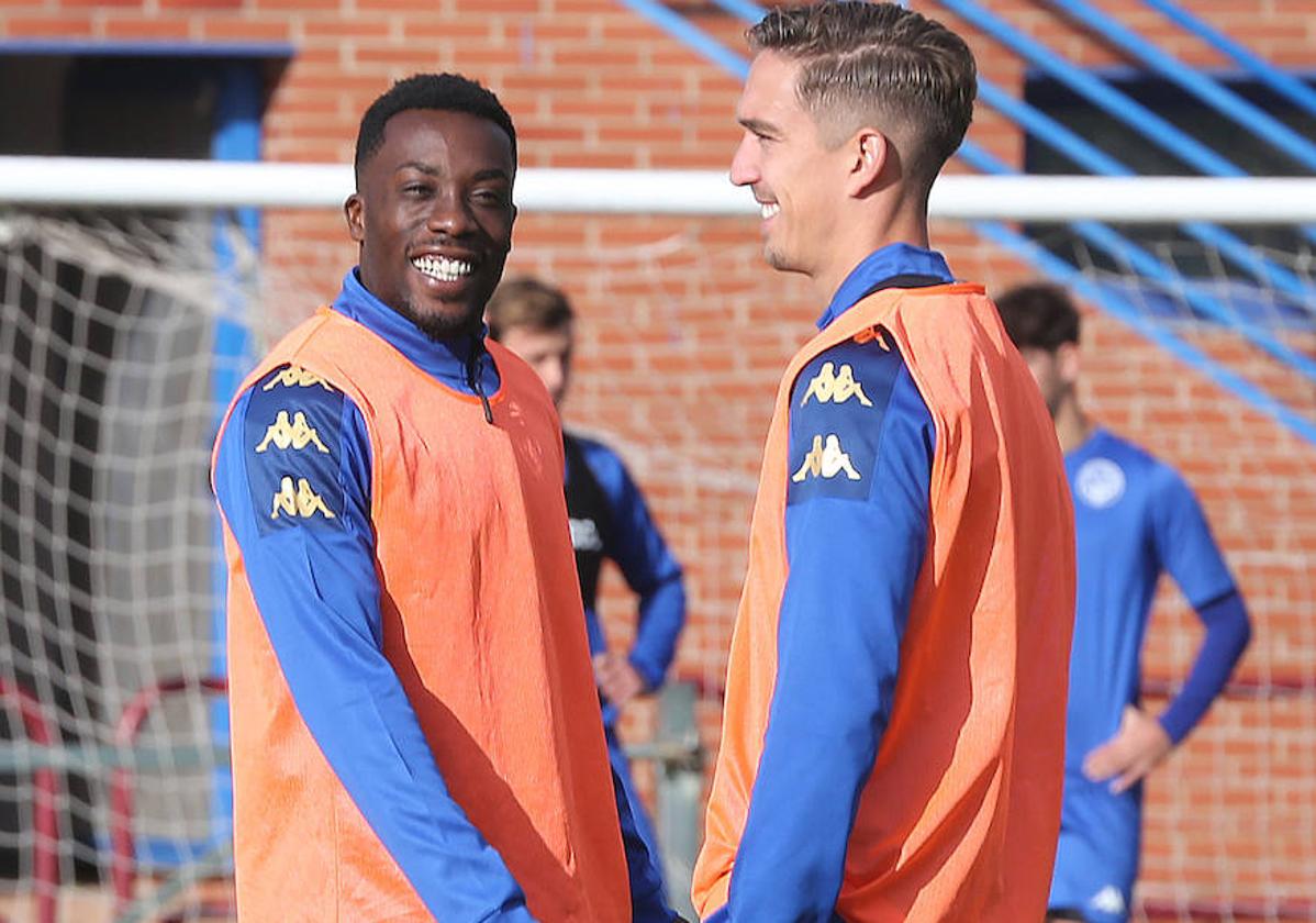 Buyla, sonriente en el entrenamiento de la SD Logroñés.