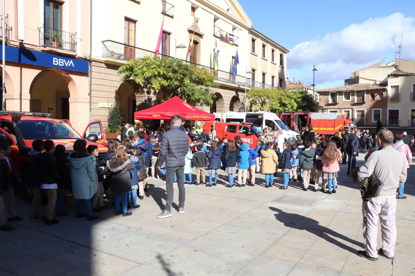 La exposición de medios de la UME, en imágenes