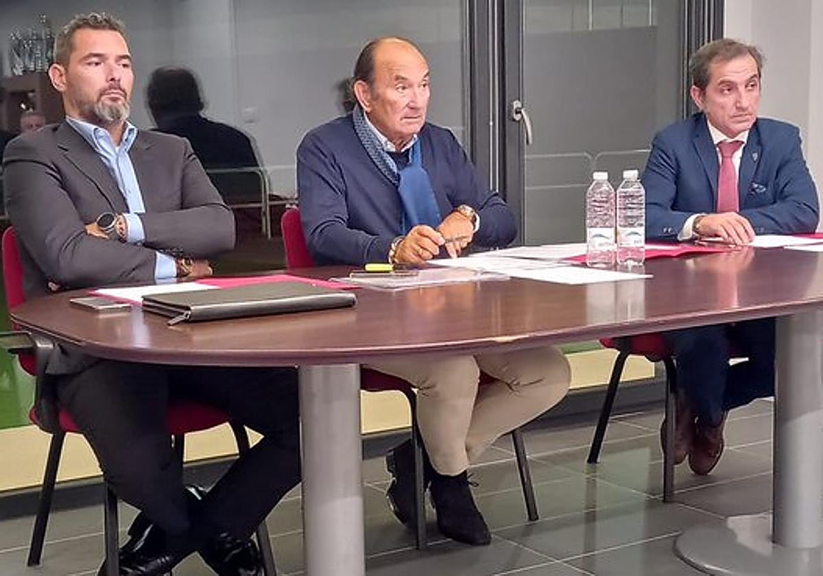 Félix Revuelta ha presidido la Junta de Accionistas de la UD Logroñés.