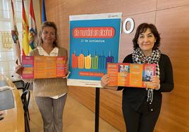 La concejala delegada de Familia y Salud, Laura Arrieta, junto a la responsable de Salud dentro de la Unidad del Ayuntamiento, Pilar Coca, en la presentación de las actividades por el Día Mundial Sin Alcohol.