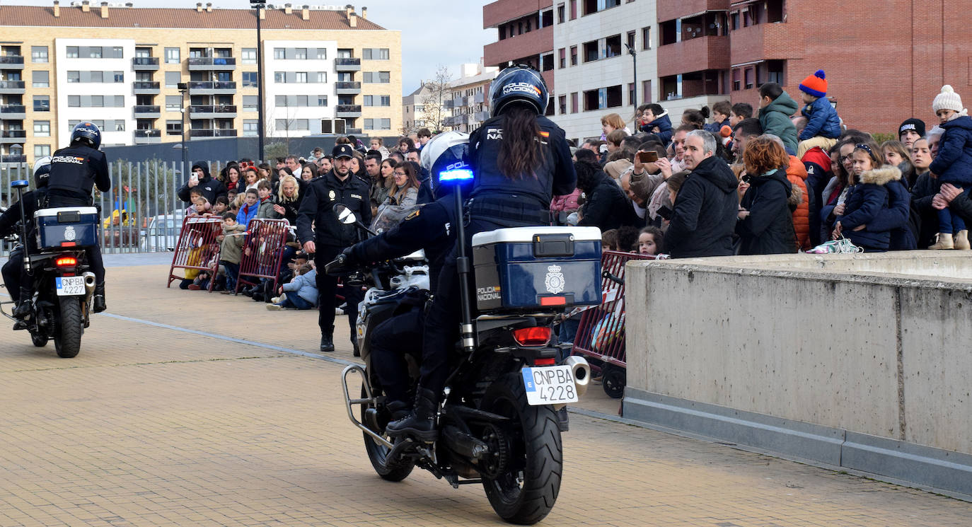 La Policía Nacional se acerca a los niños