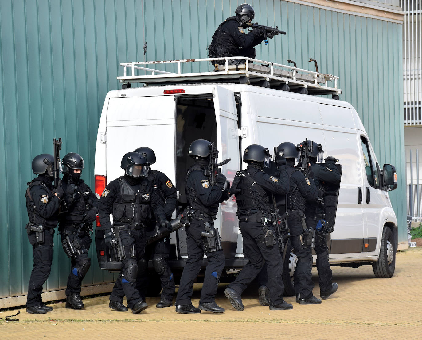 La Policía Nacional se acerca a los niños