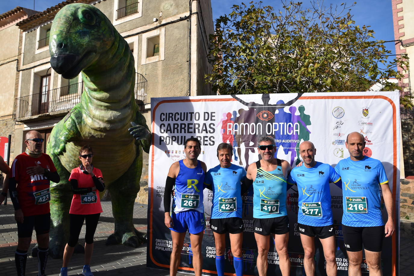 Carlos Pérez y Olmo Vidondo ganan la X carrera &#039;Entre dinosaurios&#039; de Igea