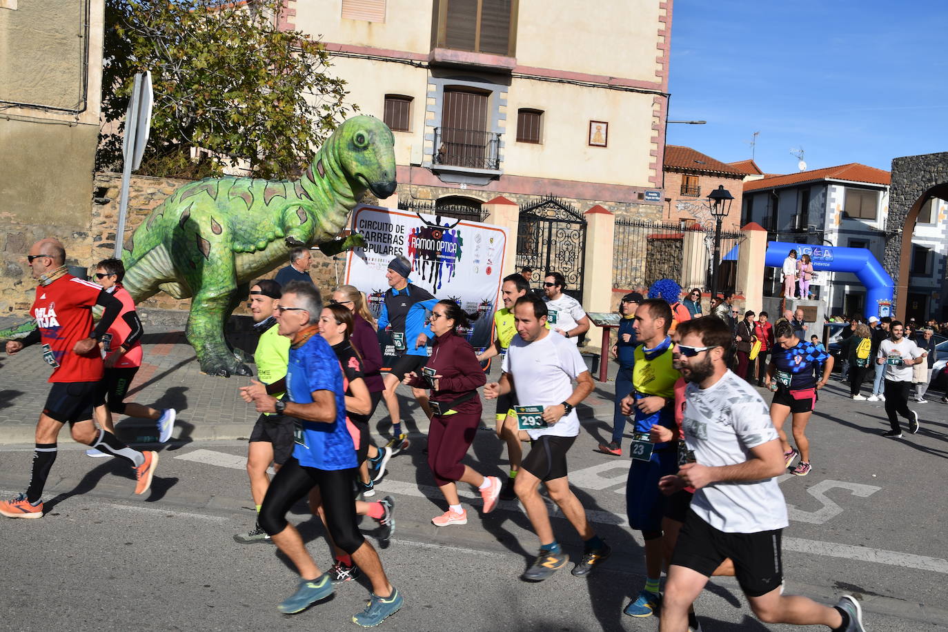 Carlos Pérez y Olmo Vidondo ganan la X carrera &#039;Entre dinosaurios&#039; de Igea