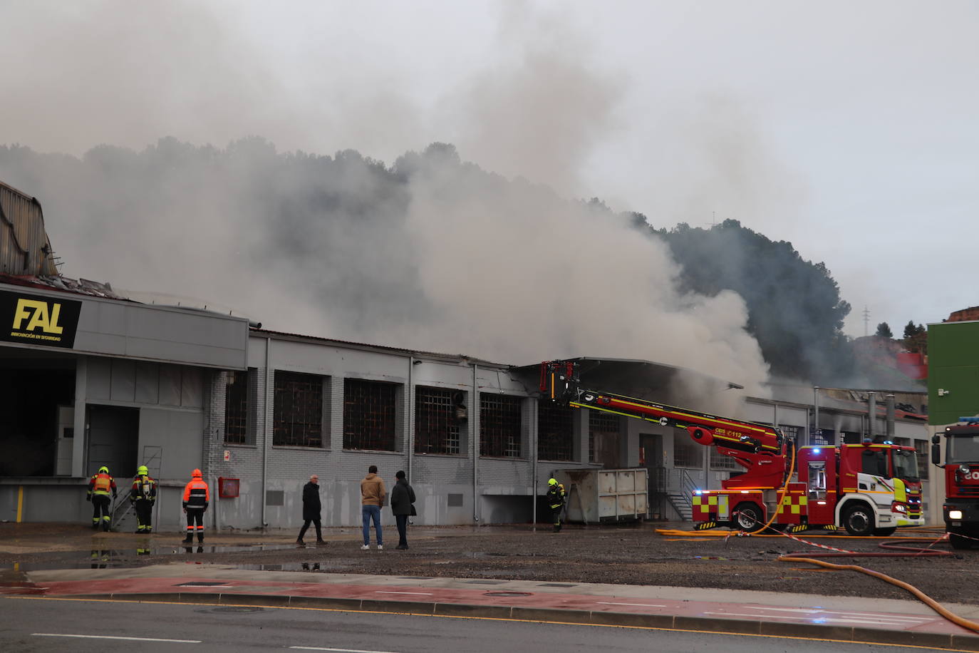 Así han quedado las instalaciones de Calzados Fal tras el incendio