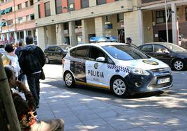 Imagen de archivo de un coche de la Policía local de Najera.