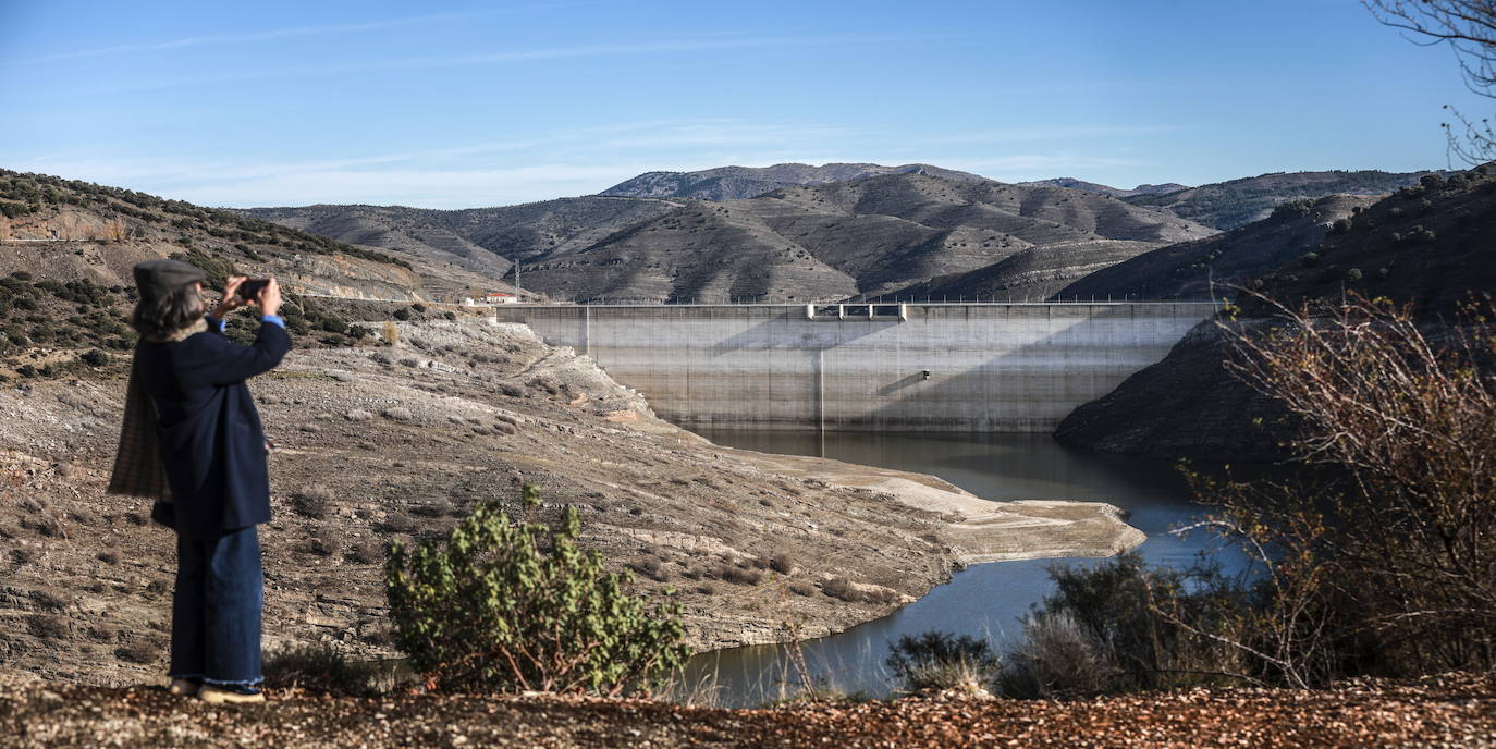 El pantano González Lacasa y la presa de Enciso, en imágenes